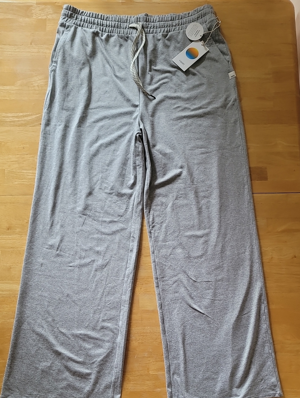 Vuori Halo Essential WideLeg Pants - Picture 2 of 11